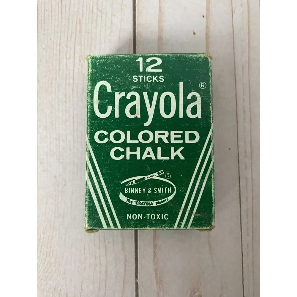 Vintage No. 816 Crayola Binney & Smith‎ Colored Chalk in Green Box